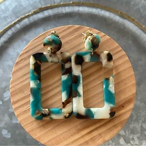 Zenzii Acetate Cutout Drop Earrings